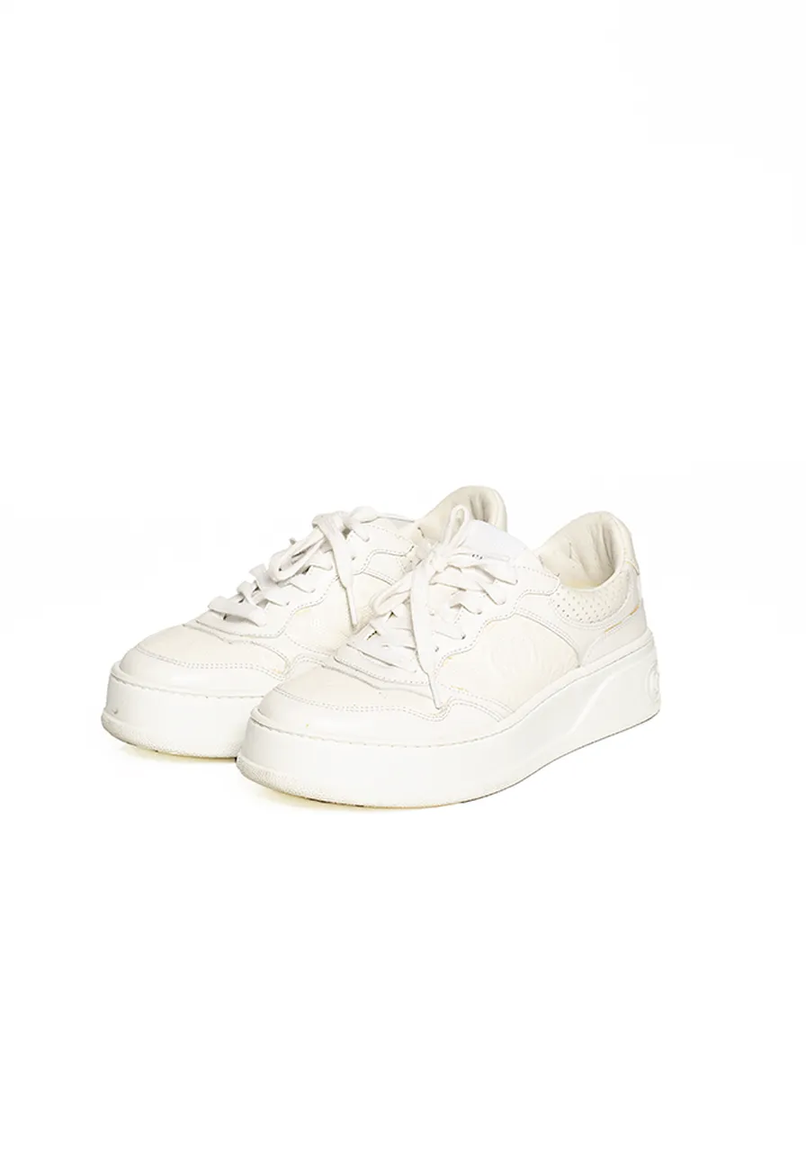 Tênis Gucci GG Embossed Sneakers 