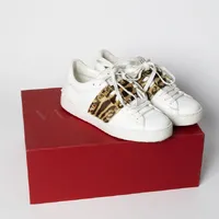 Tênis Valentino Garavani Rockstud Leopardo  - imagem 2