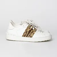 Tênis Valentino Garavani Rockstud Leopardo  - imagem 4