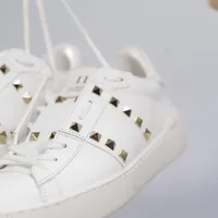 Tênis Valentino Rockstud Untitled - imagem 3