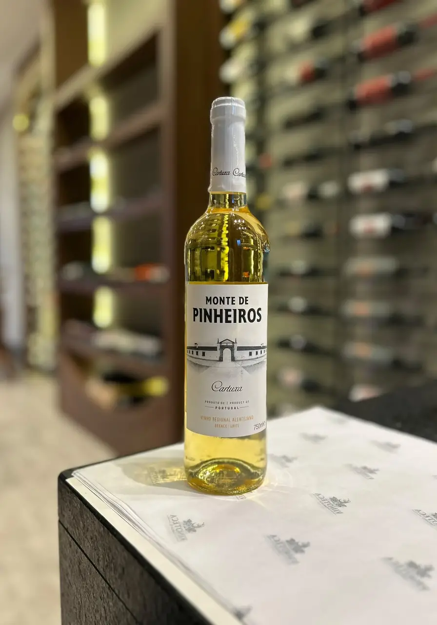 Monte de Pinheiro Branco