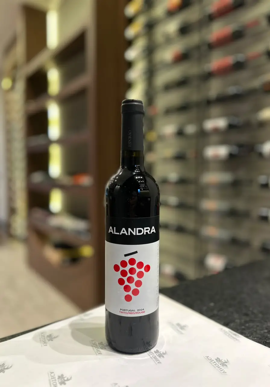 Alandra Tinto