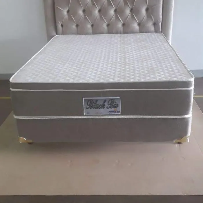 Colchão Super Black 140x190 Caqui escuro + cabeceira em captone + cama box + 02 travesseiros multicamadas
