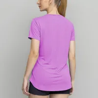 T-SHIRT CREPE ALONGADA - imagem 9