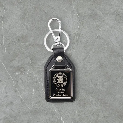 Chaveiro - Couro com placa metálica frontal